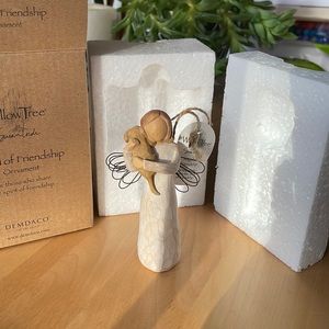 Willow Tree Angel of Friendship ornament